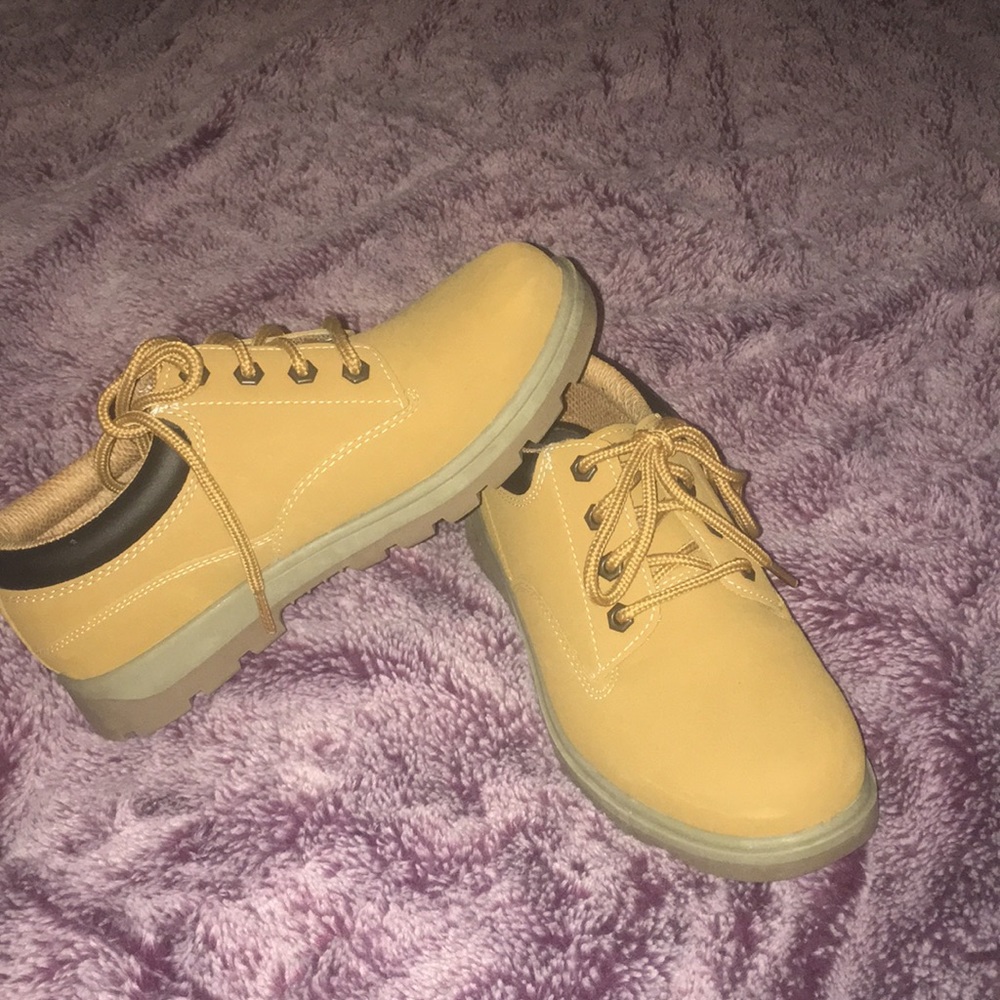 Dressing boots